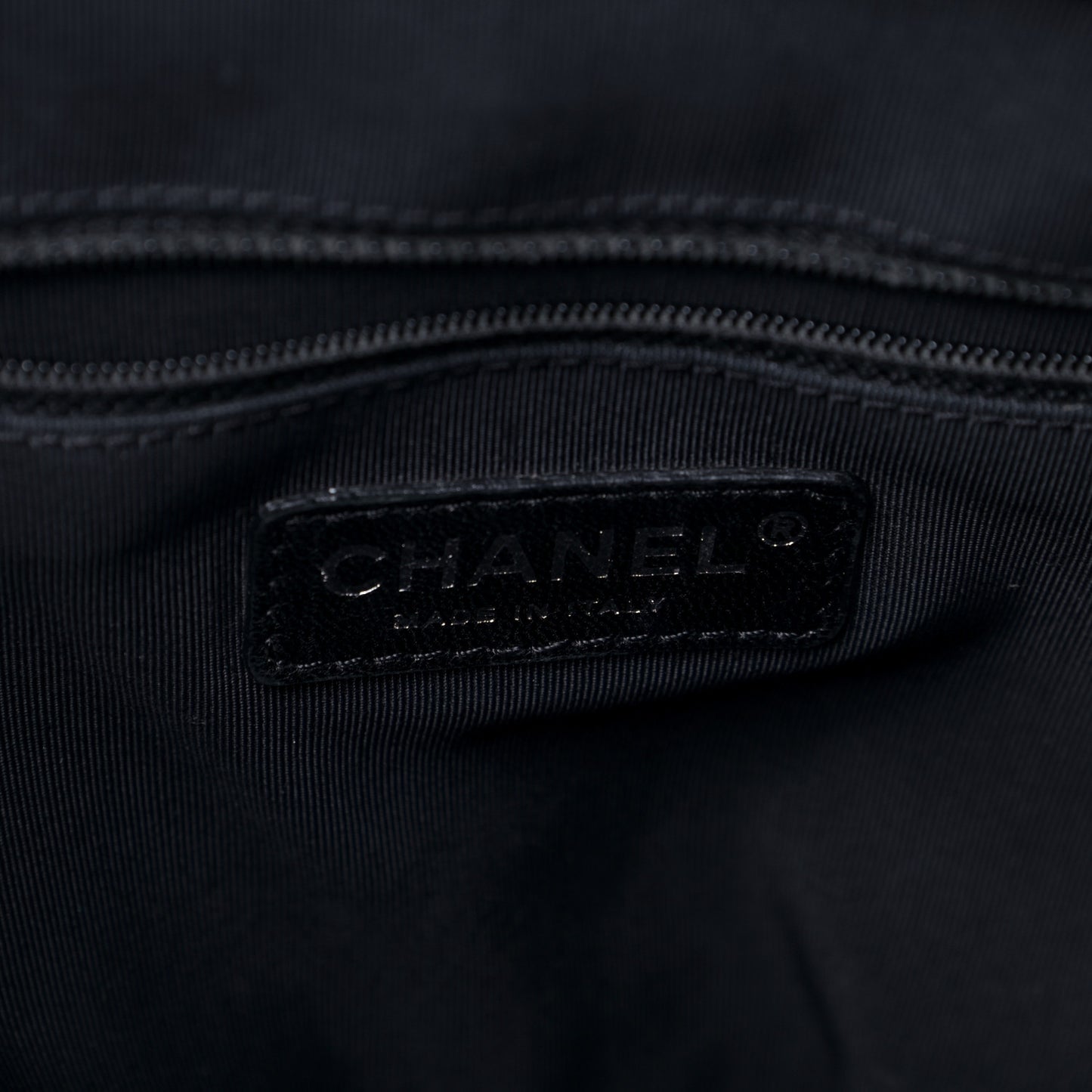 Patent Quilted Expandable CC Shoping Tote Black