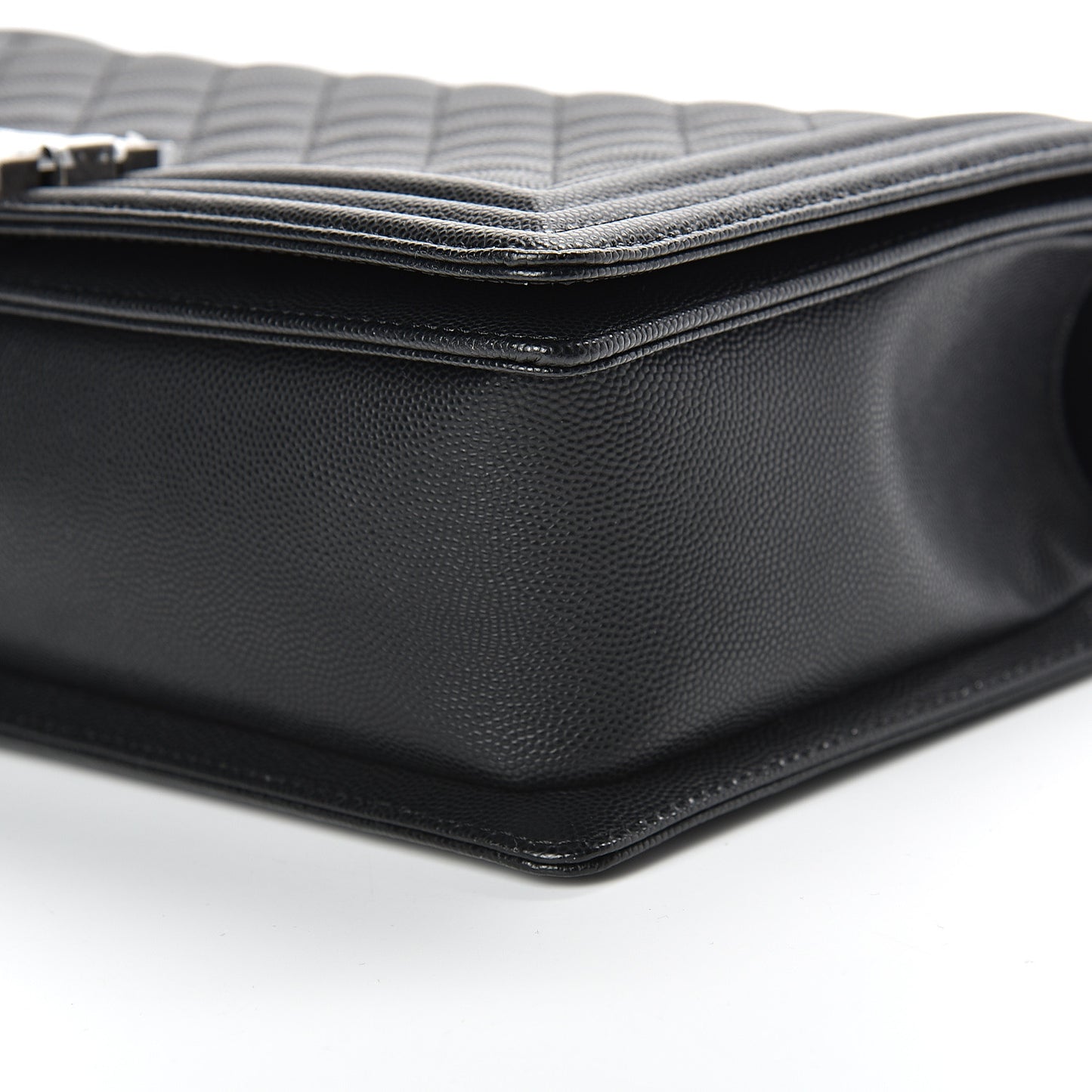 Caviar Quilted New Medium Boy Flap Black