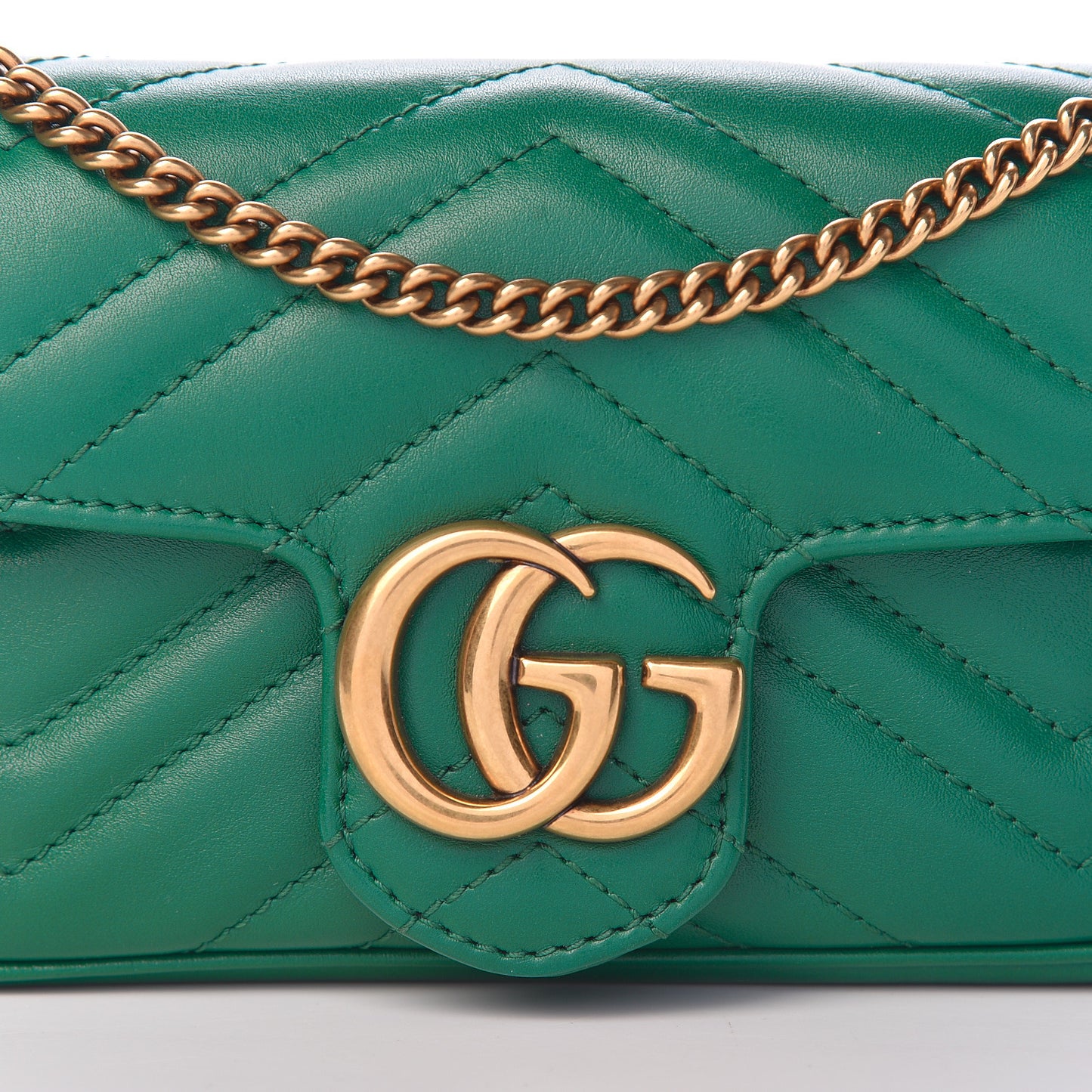 Calfskin Matelasse Super Mini GG Marmont Shoulder Bag Emerald Green