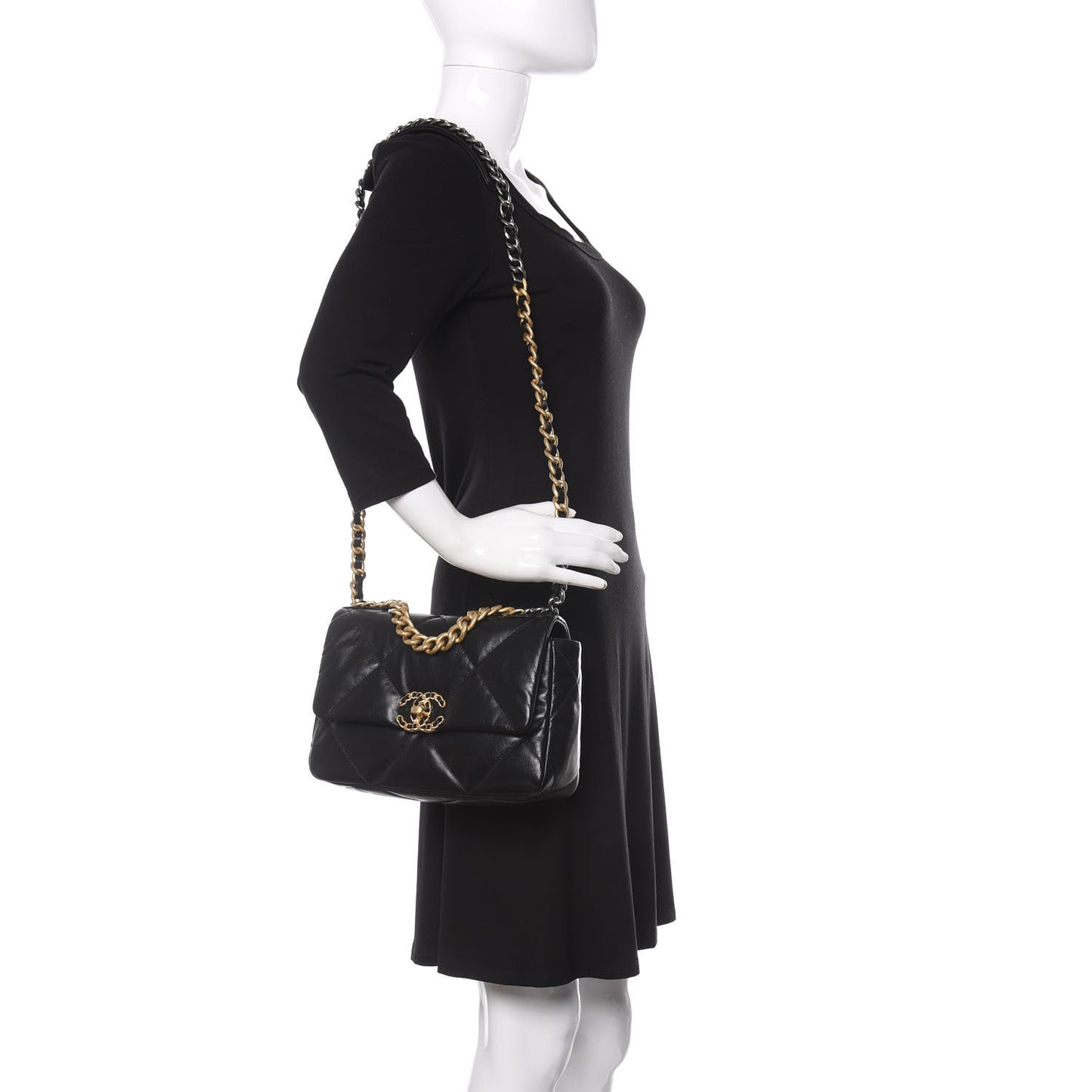 Shiny Goatskin Quilted Medium 19 Flap Black