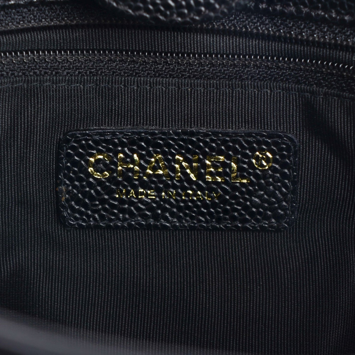 Caviar Quilted Petit Shopping Tote PST Black