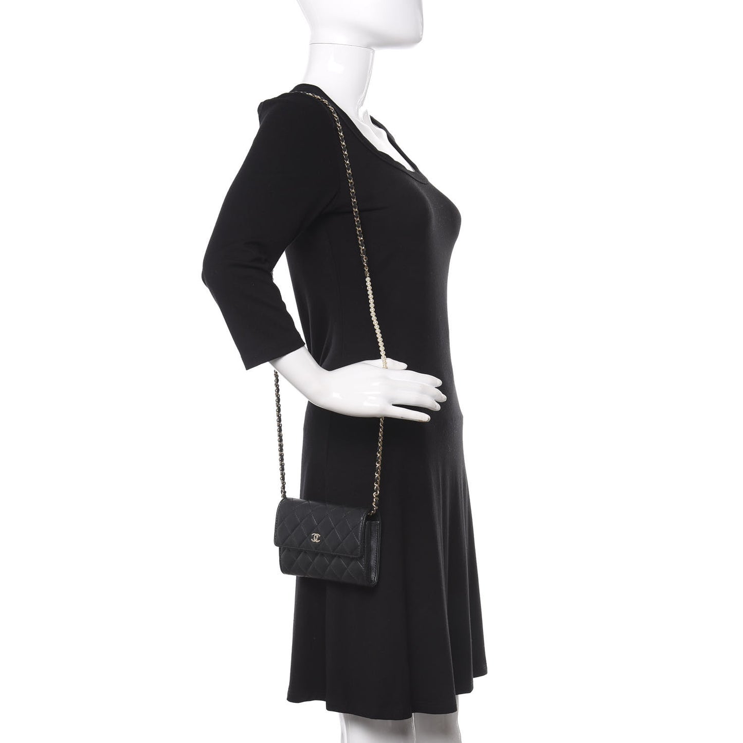 Lambskin Quilted Pearl Clutch With Chain Black