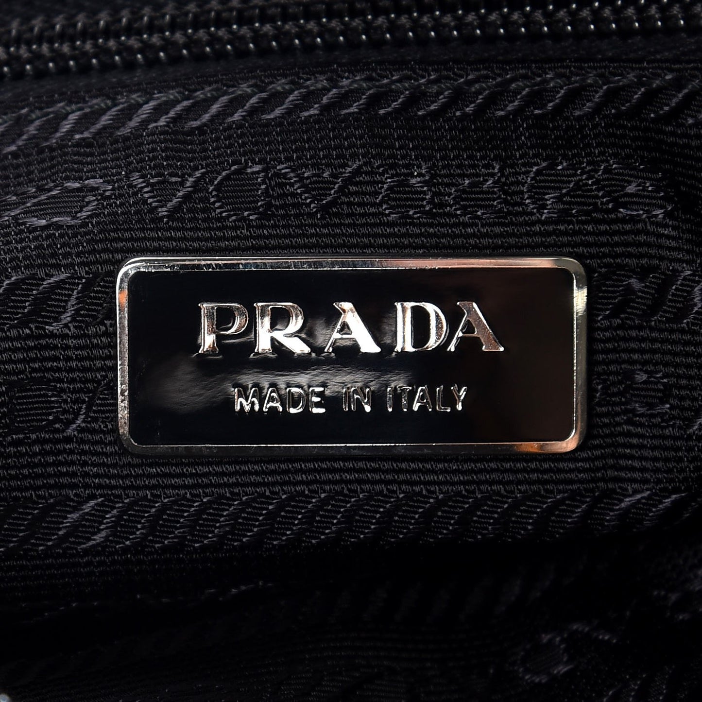Nylon Vela Messenger Bag Black
