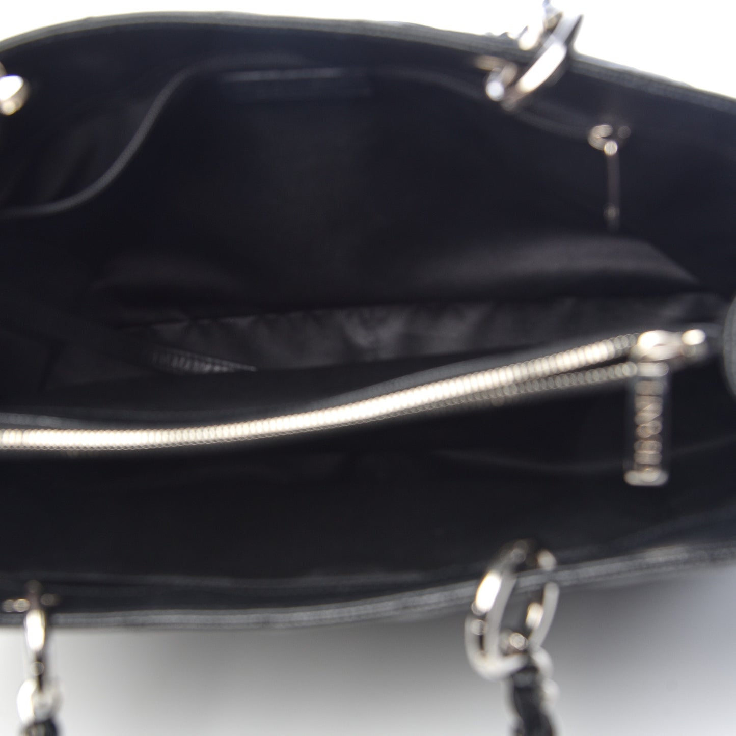 Caviar Quilted Grand Shopping Tote GST Black