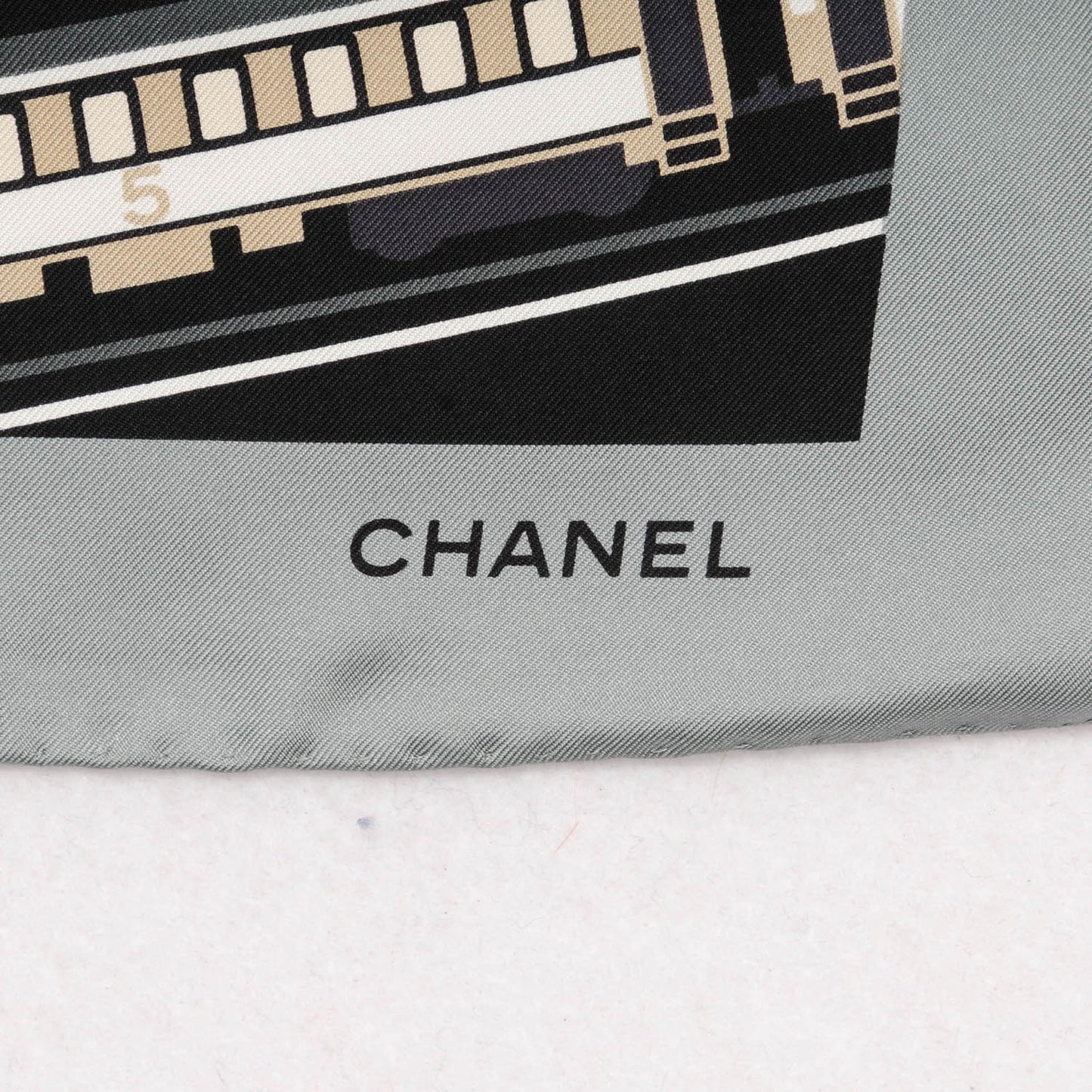 Silk CC Train Scarf Black Grey