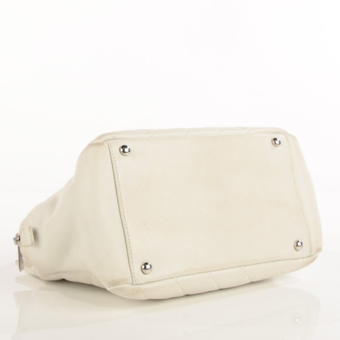 Caviar Quilted Petit Timeless Tote PTT White