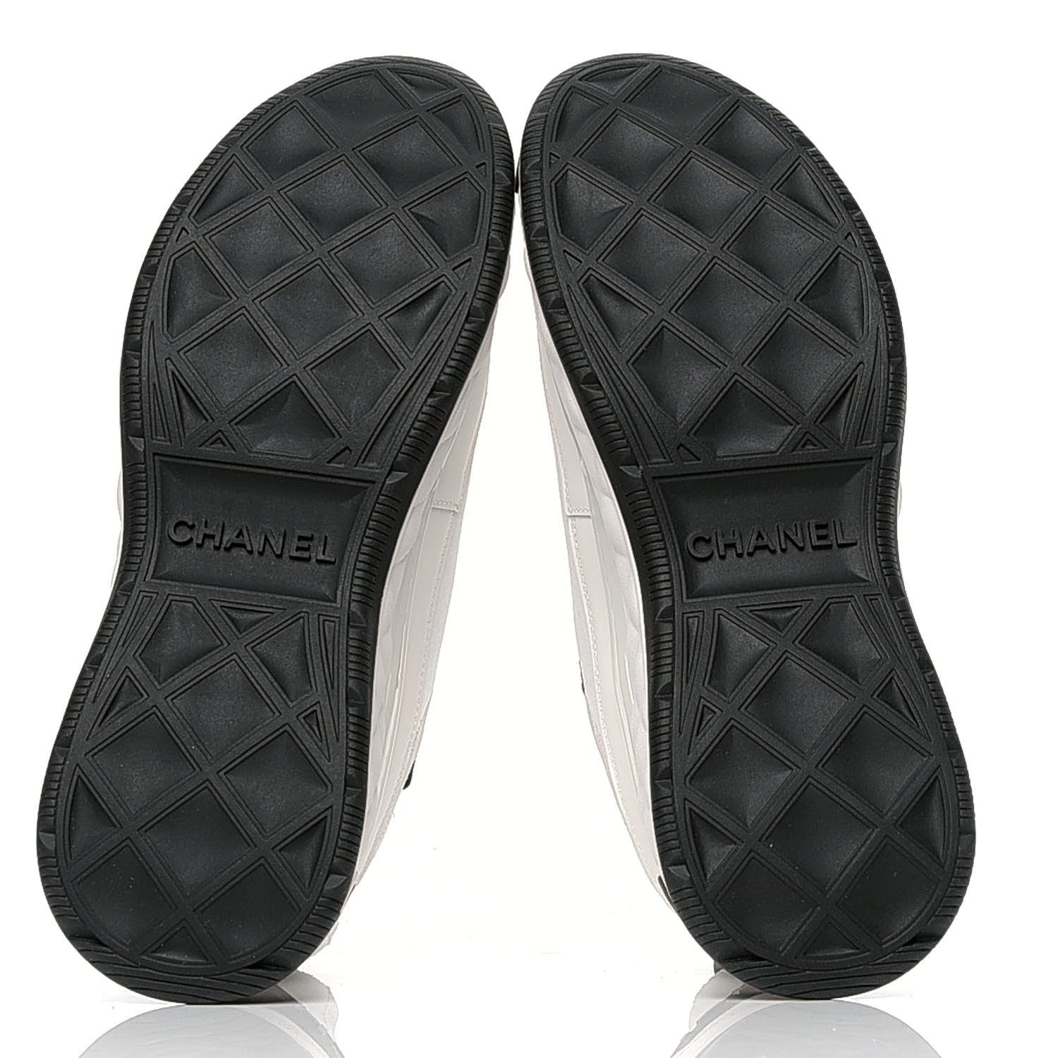 Chanel Velvet Calfskin Mixed Fibers CC Sneakers 39.5 Ivory Black 4 of 4