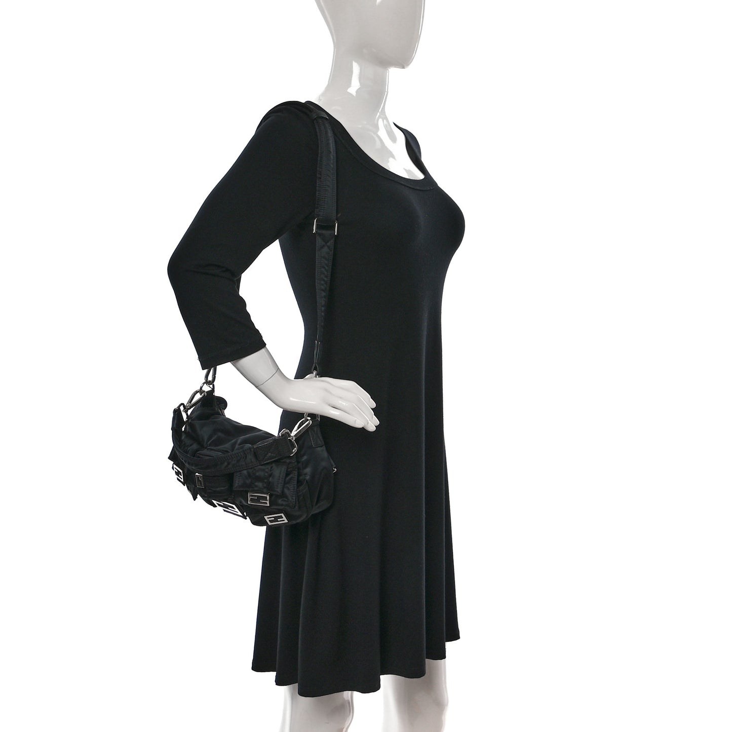 Econyl Cuoio Romano Multipocket Baguette Black