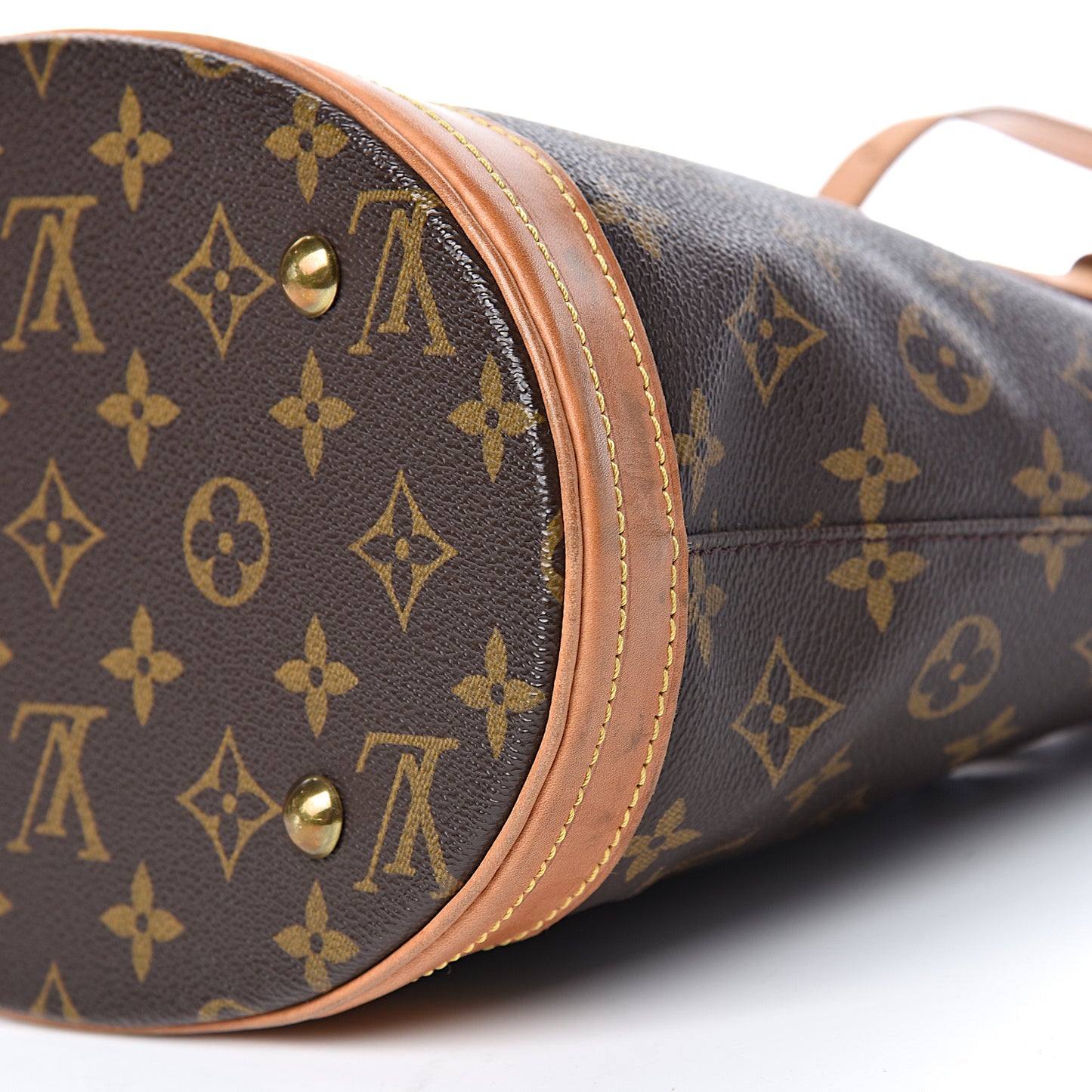 Monogram Petit Bucket 23