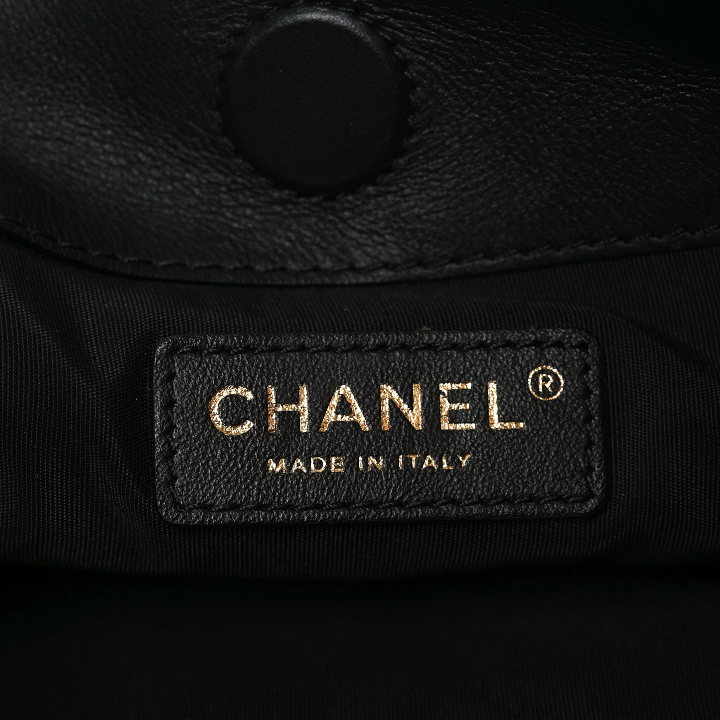 Calfskin Quilted Chain Flat Tote Black