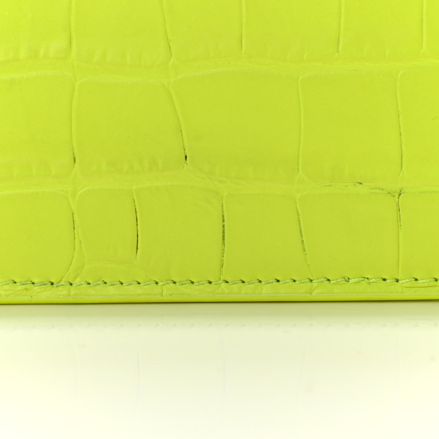 Extra Supple Calfskin Crocodile Embossed Gossip Wallet On Chain Fluo Yellow