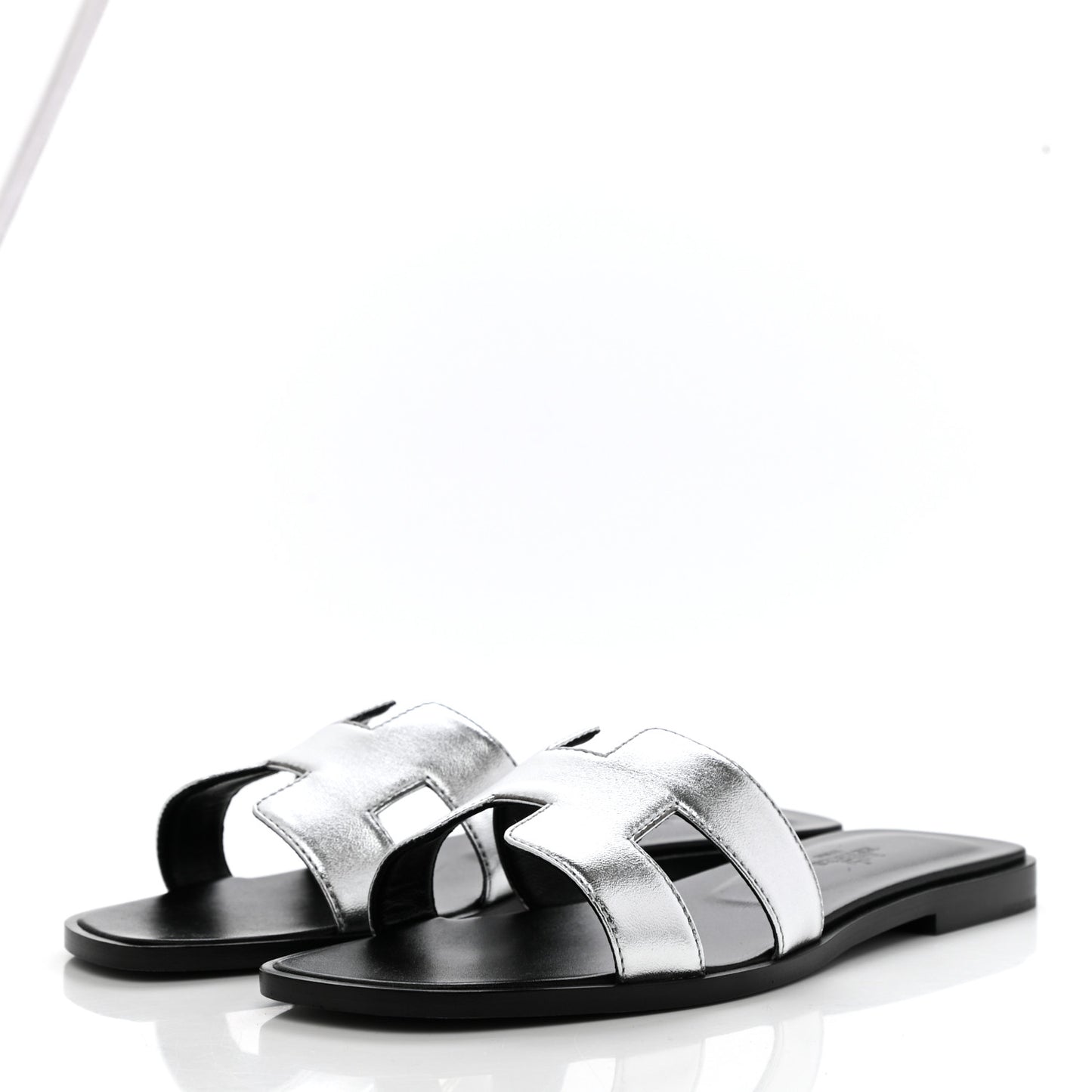 Metallic Nappa Calfskin Oran Sandals 38 Argent