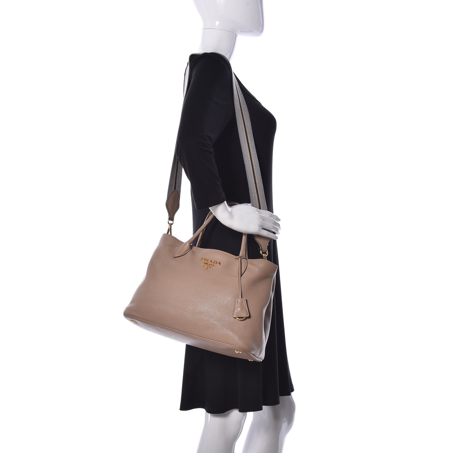 Vitello Daino Shopping Tote Cammeo