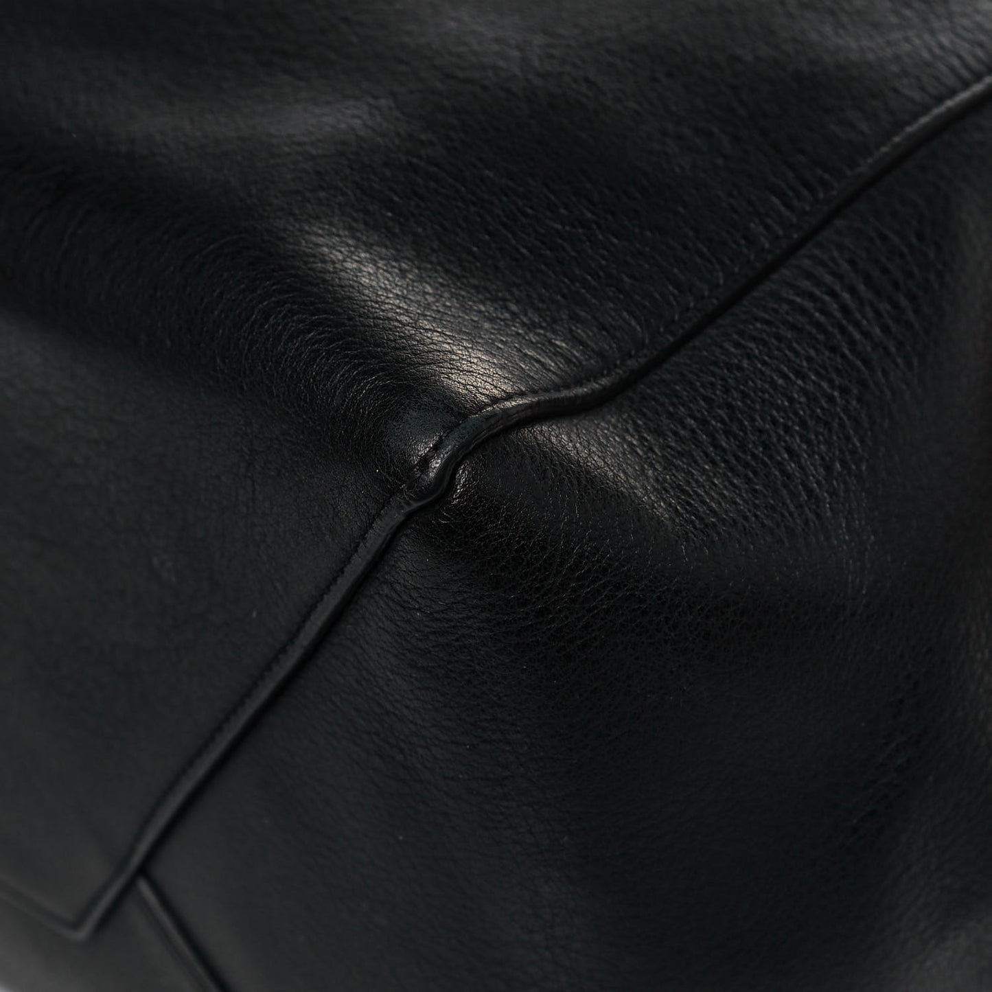 Soft Grained Calfskin Small Belt Cabas Phantom Black