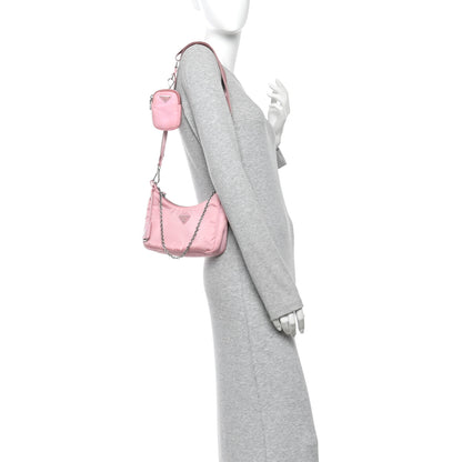 Prada Nylon Re-Edition 2005 Shoulder Bag Rosa 2 of 12