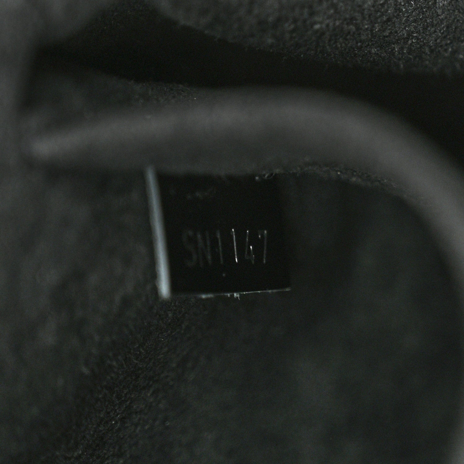 Louis Vuitton Epi Speedy Bandouliere 25 Black 7 of 11