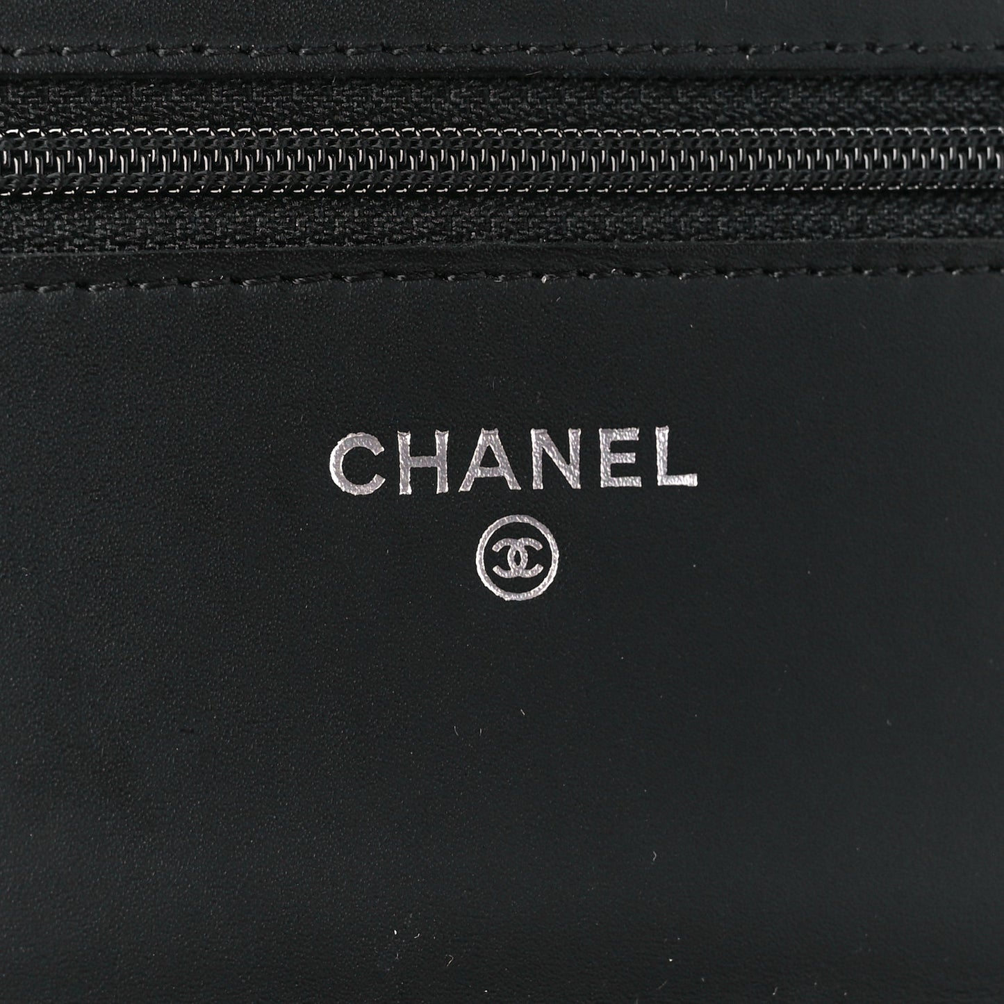 Patent Quilted Wallet On Chain WOC Black