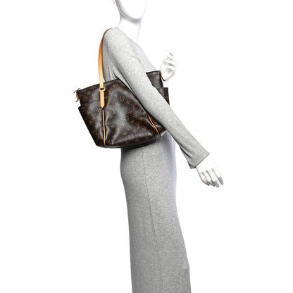 Louis Vuitton Monogram Totally MM 2 of 11