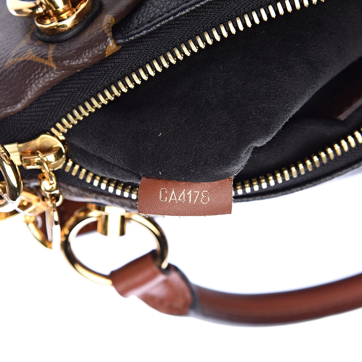 Monogram V Tote BB Black