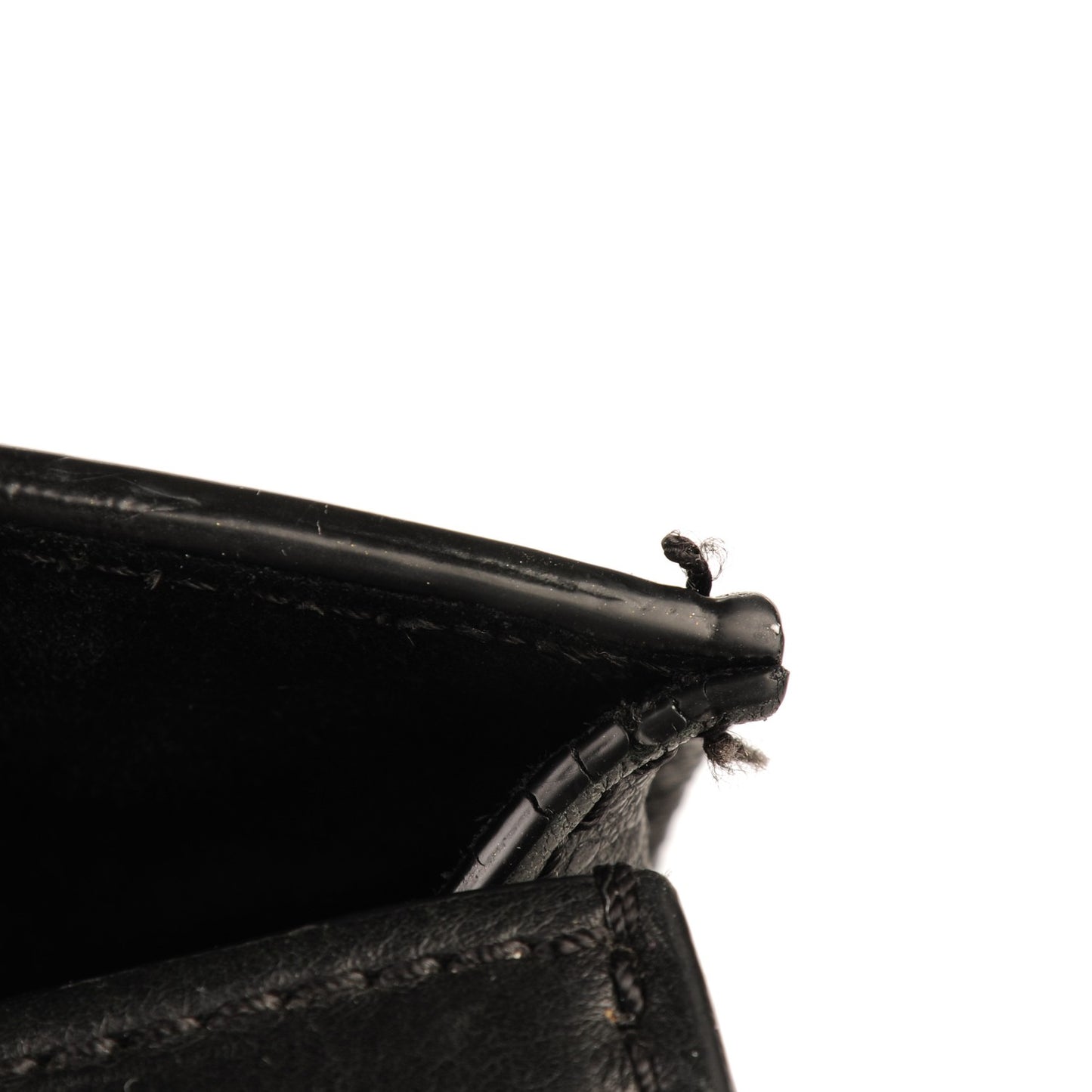 Supple Calfskin Medium Phantom Luggage Black