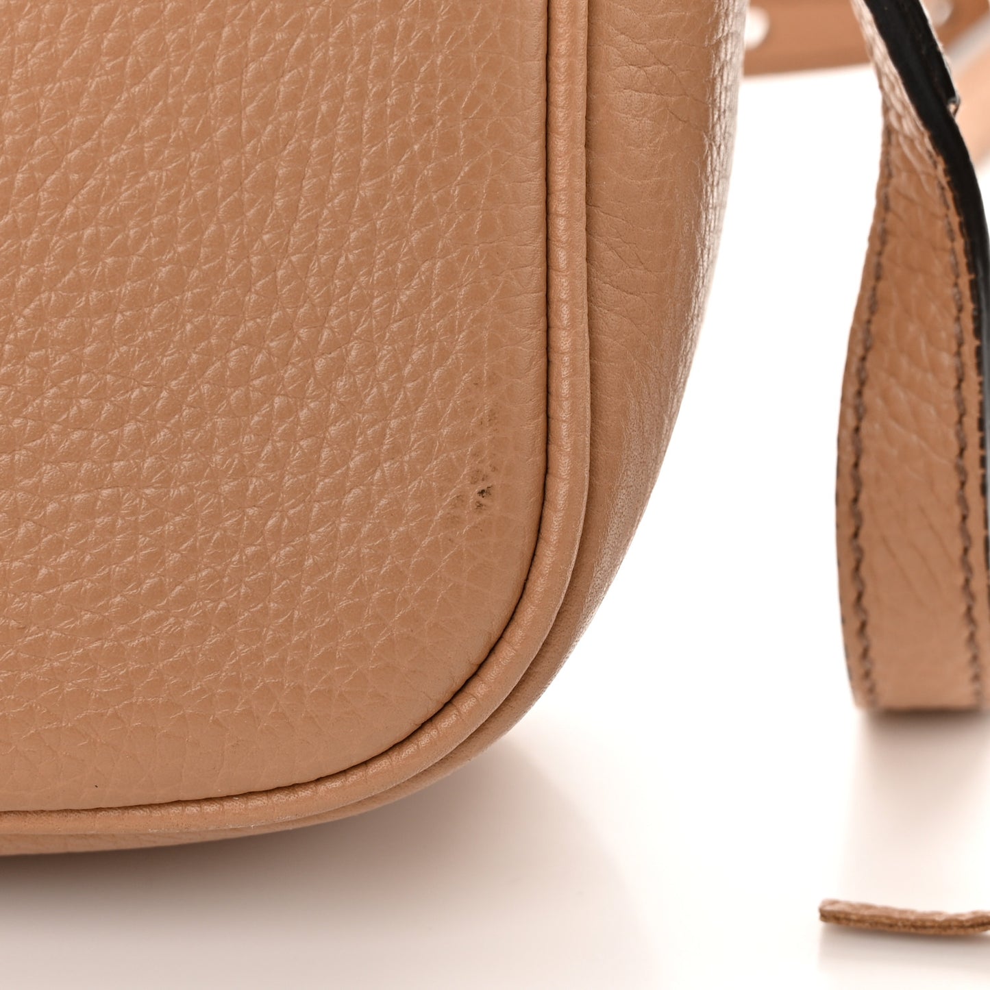 Pebbled Calfskin Small Soho Disco Bag Camelia