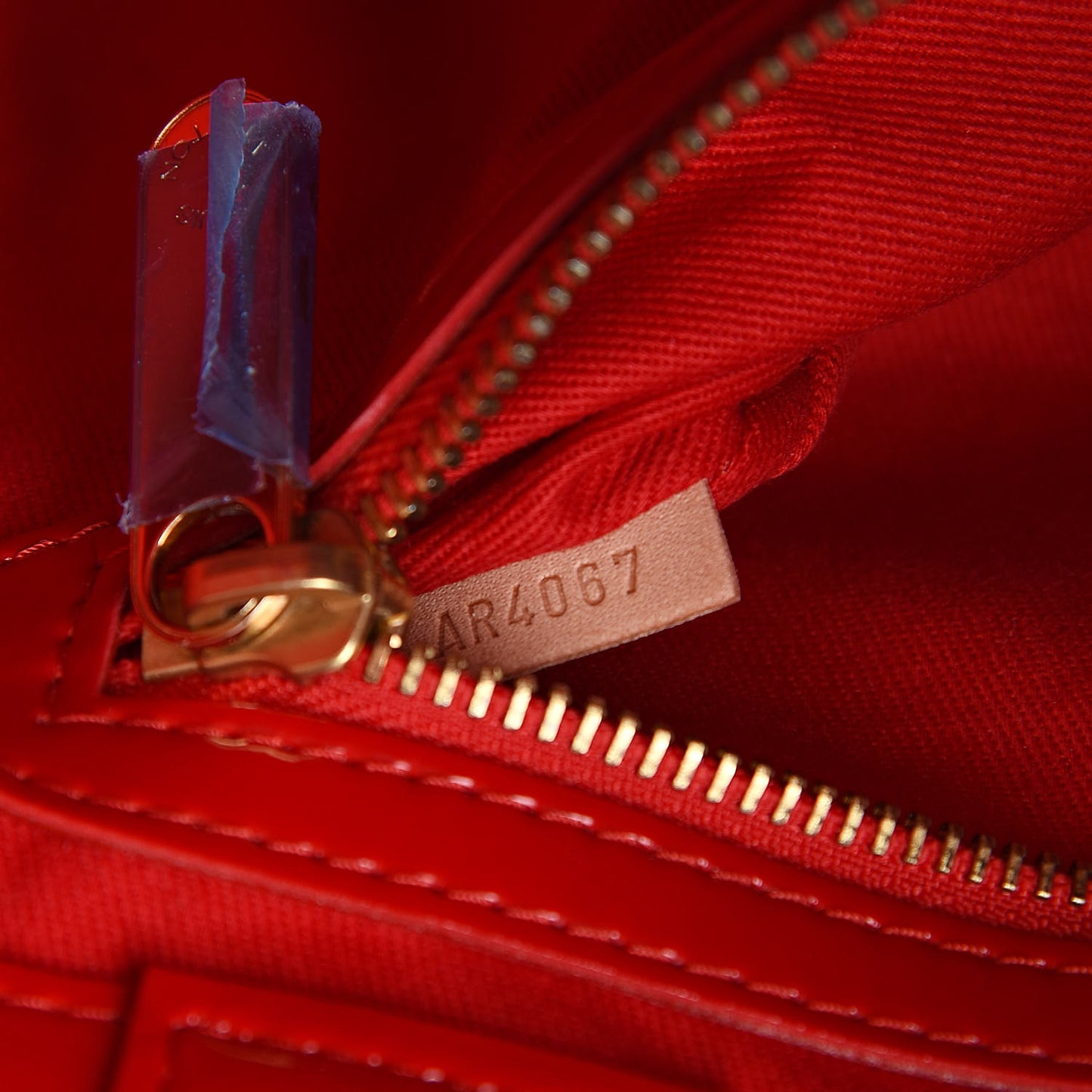 Monogram Neo Bucket Rubis
