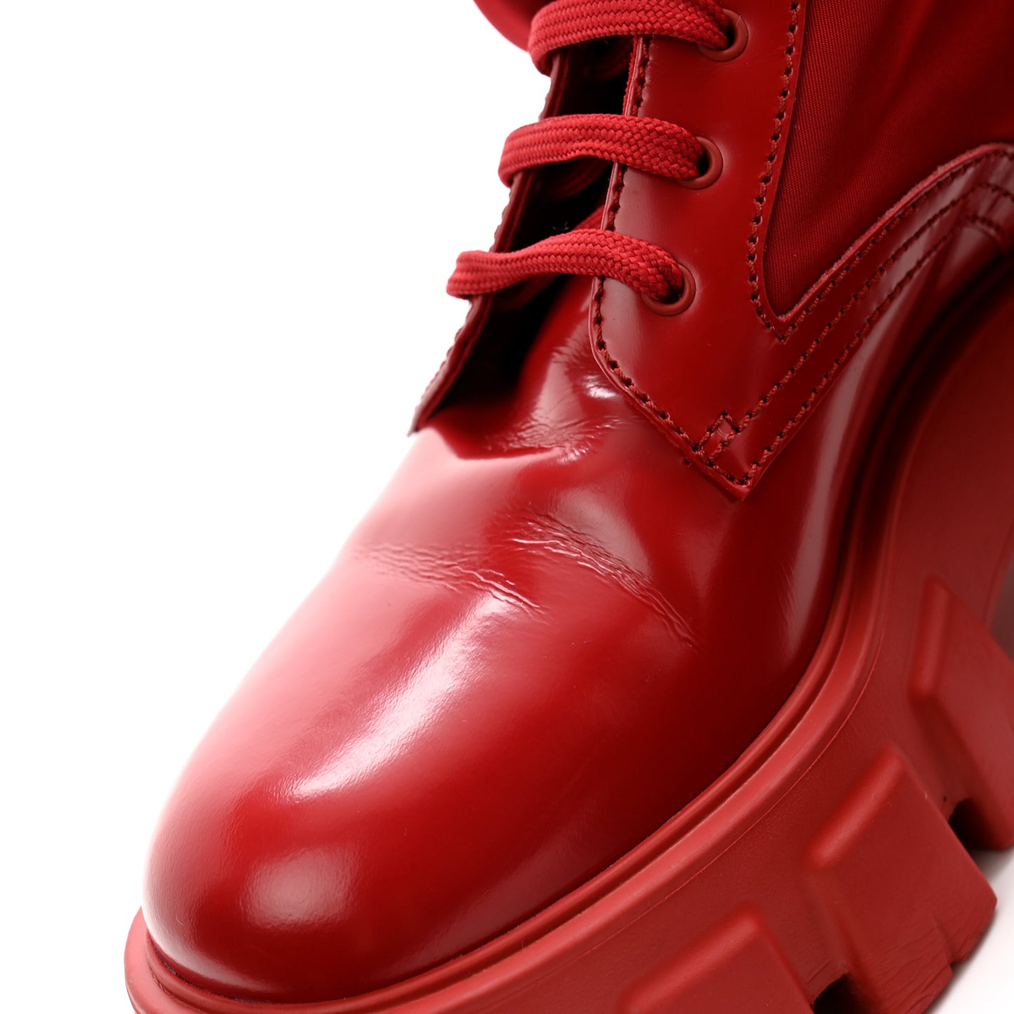 Spazzolato Rois Re-Nylon Metal Triangle Logo Monolith Pouch Pocket 55mm Boots 38 Red