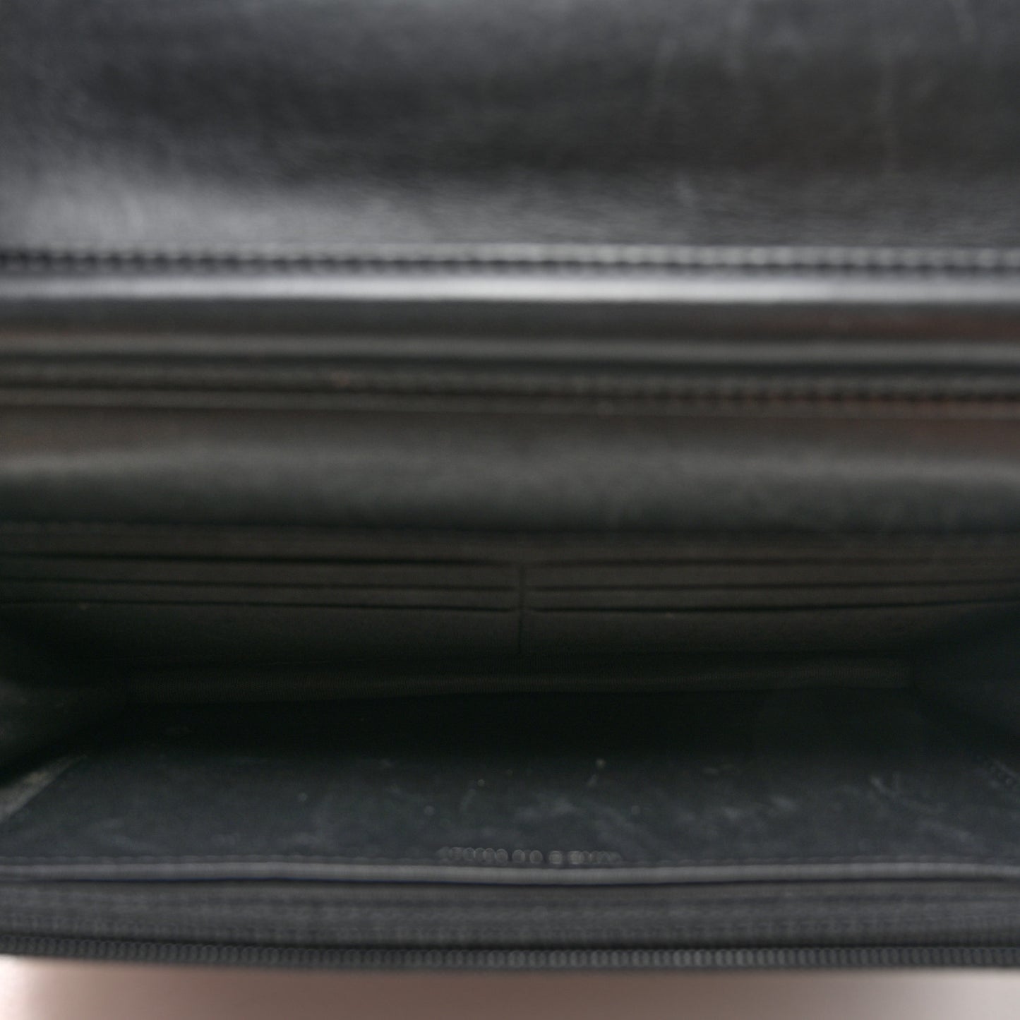 Calfskin Chain 20s Signe Wallet on Chain WOC Black