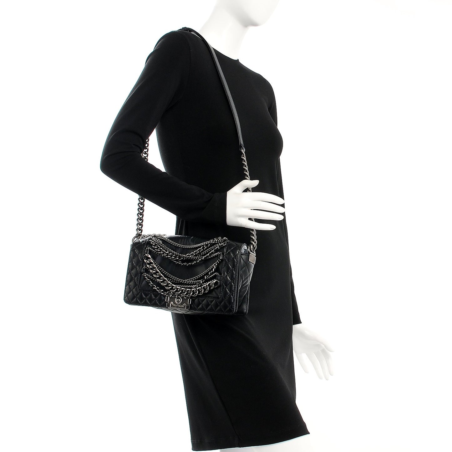 Calfskin Enchained Medium Boy Flap Black