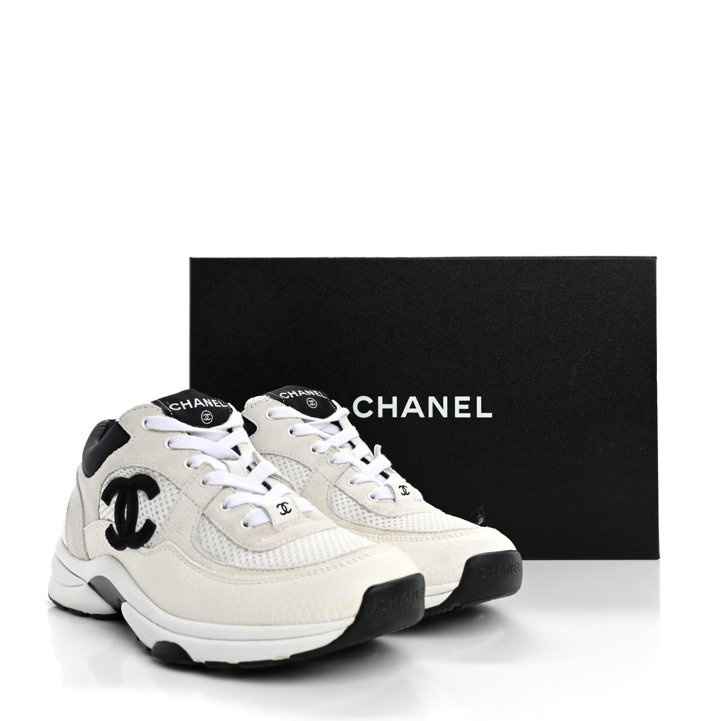 Mesh Suede Calfskin Grained Calfskin Womens CC Sneakers 38 White Black