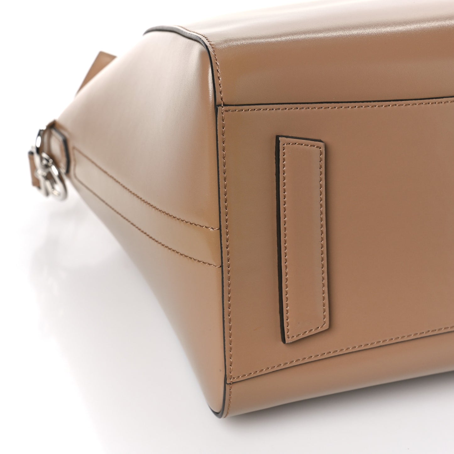 Shiny Lord Calfskin Medium Antigona Dark Beige