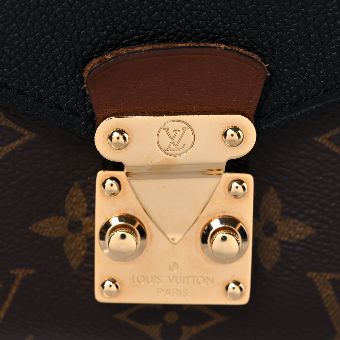 Monogram Pallas Chain Black
