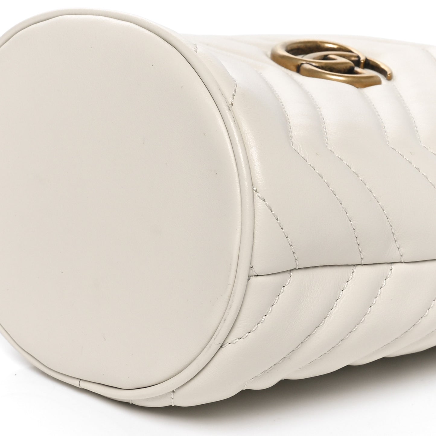 Calfskin Matelasse Mini GG Marmont 2.0 Bucket Bag White