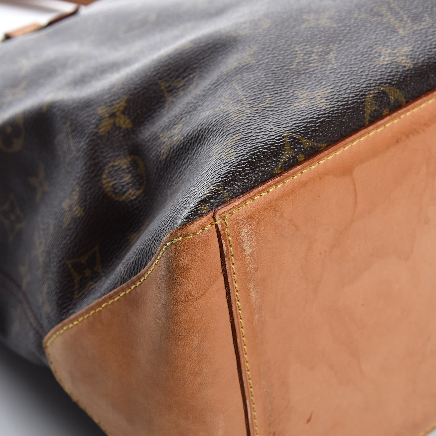 Louis Vuitton Monogram Cabas Mezzo 11 of 14