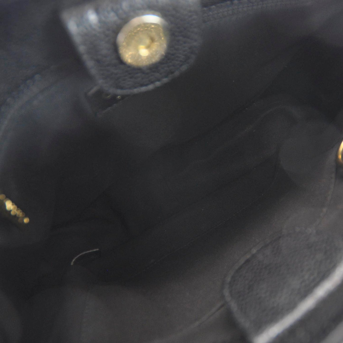 Caviar Petit Shopping Tote PST Black