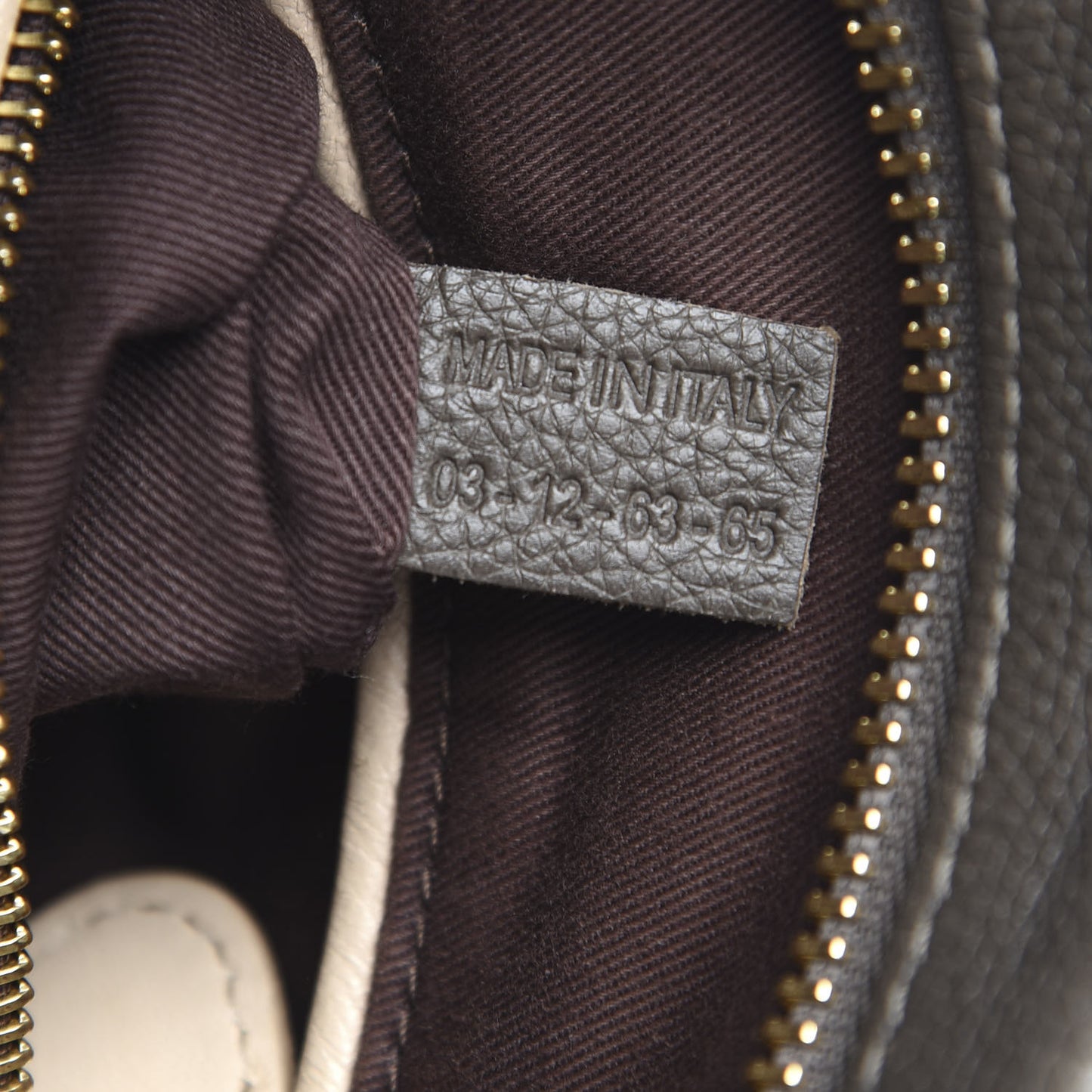 Calfskin Small Paraty Rock
