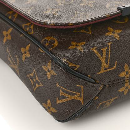 Louis Vuitton Monogram Macassar District PM 7 of 10