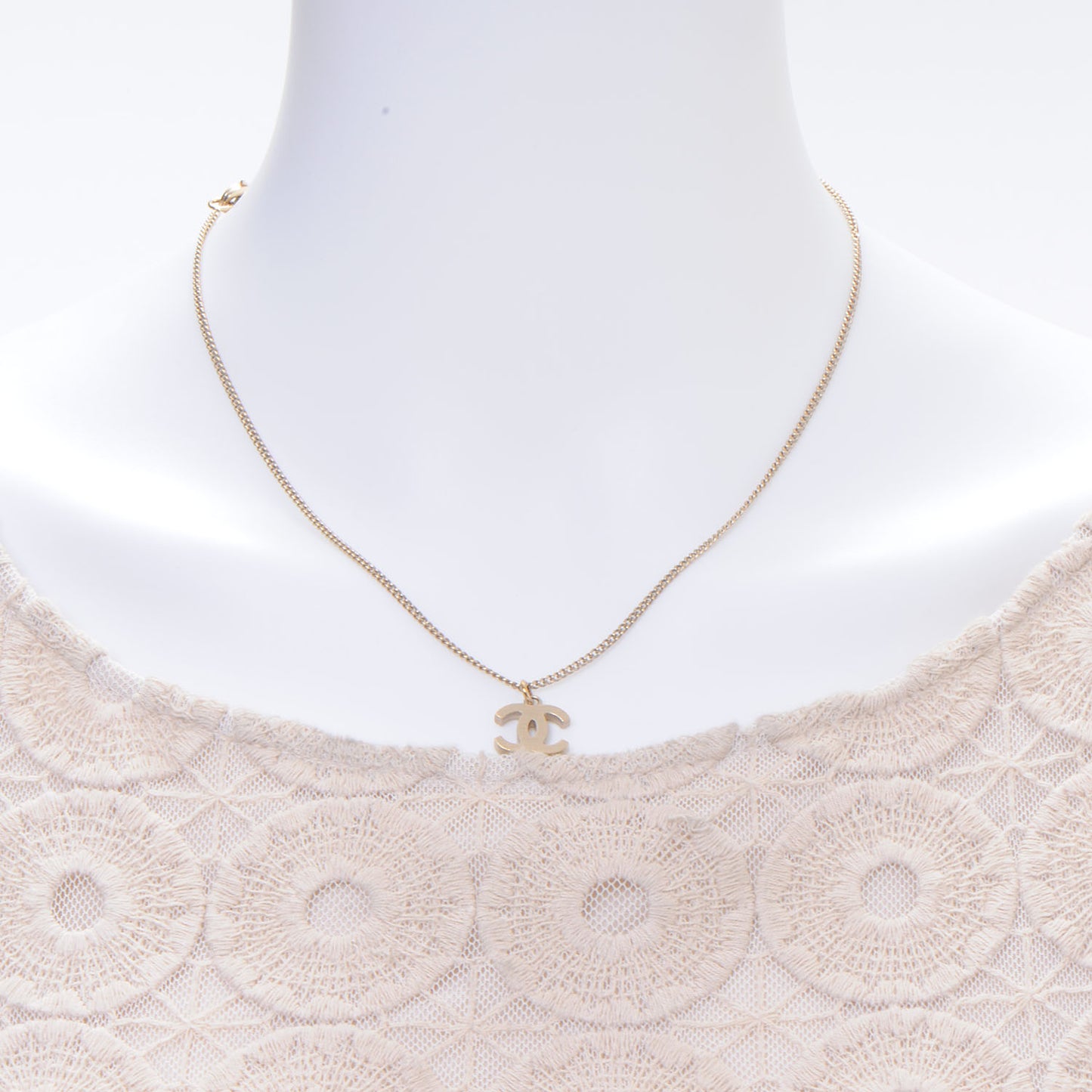 Classic CC Necklace Brushed Gold