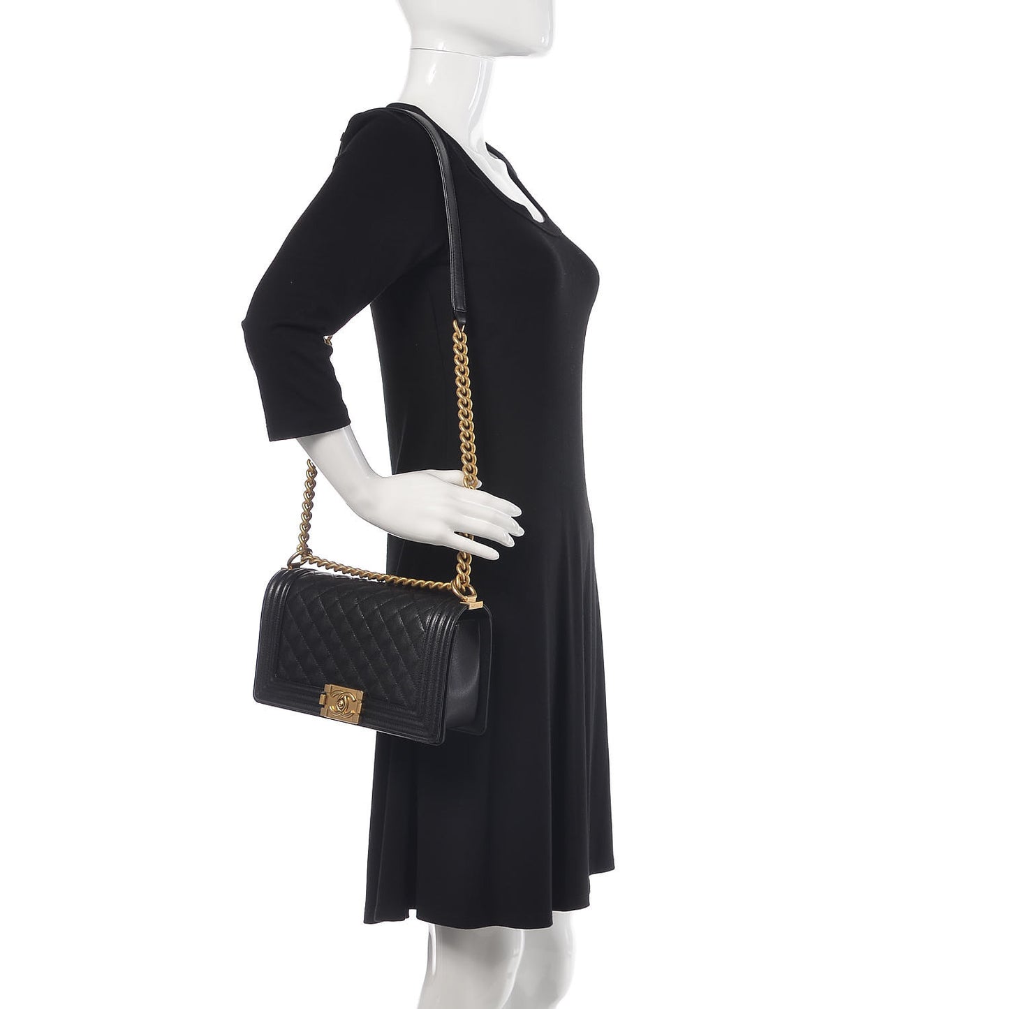 Caviar Quilted Medium Boy Flap Black