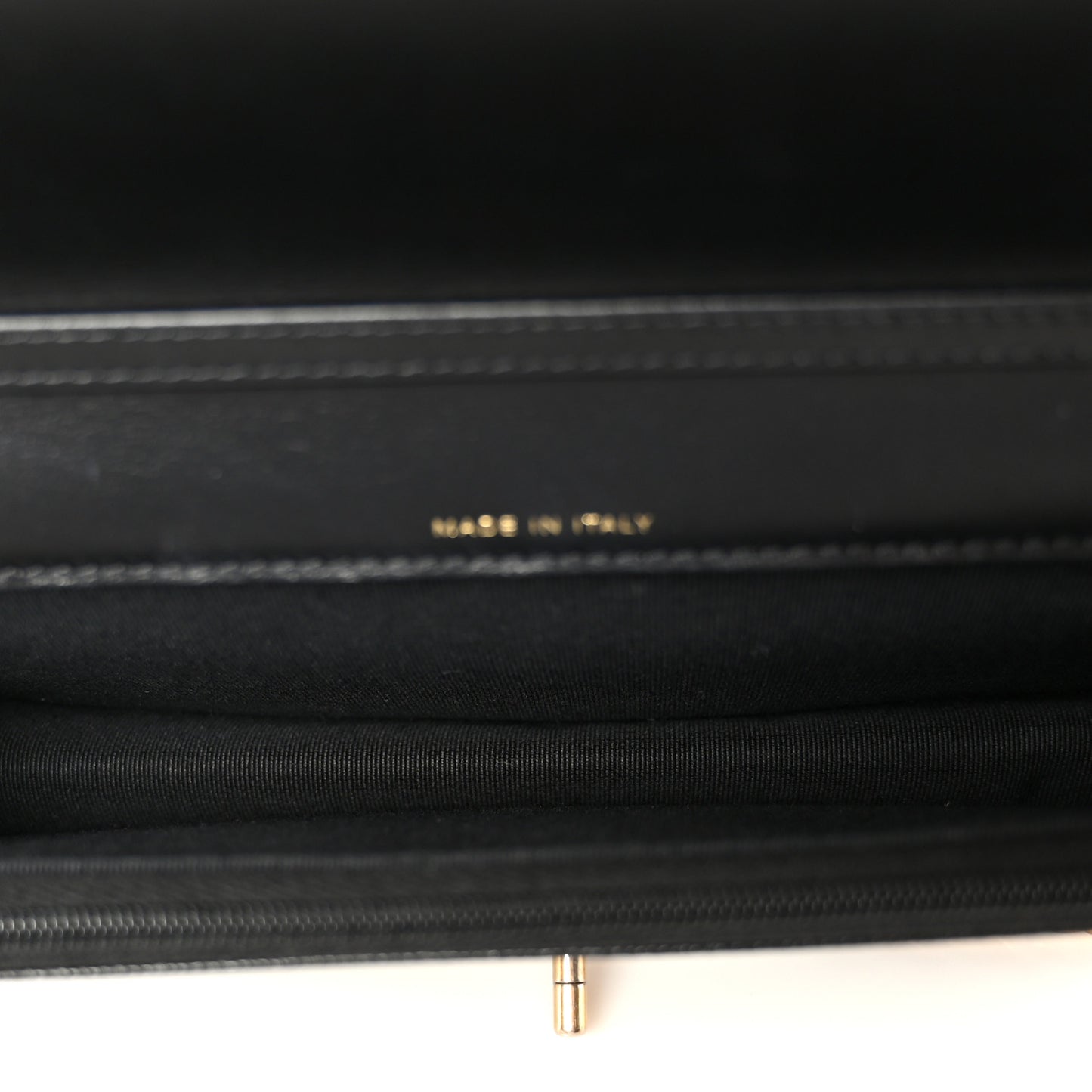 Caviar Quilted Camellia Clutch With Chain Black