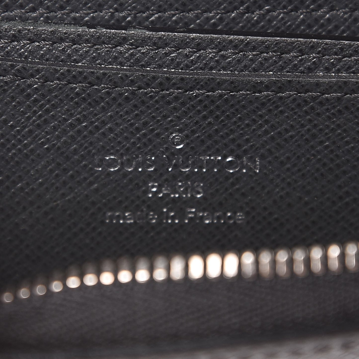 Taiga Zippy Coin Purse Vertical Black