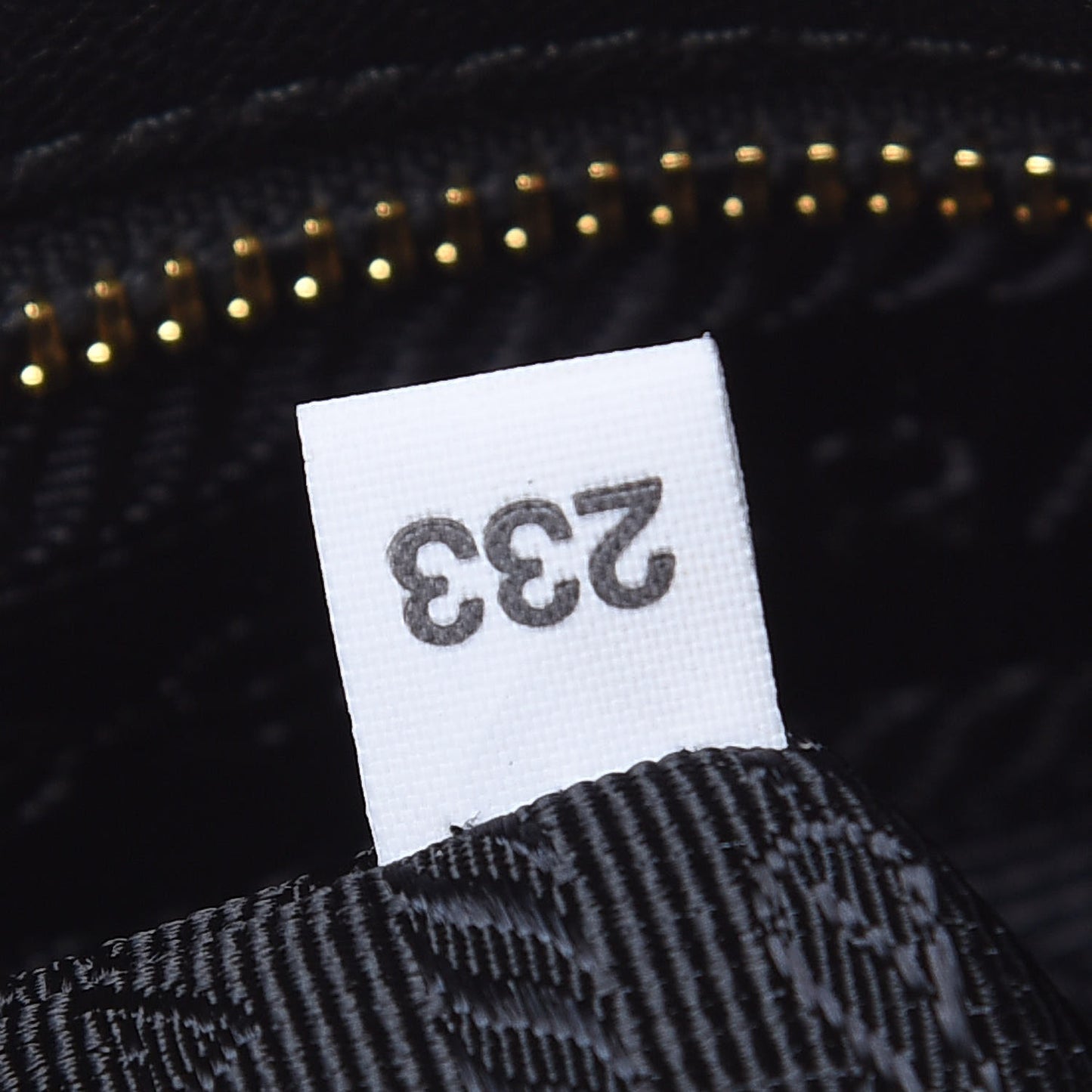 Nappa Gaufre Chain Shoulder Bag Black