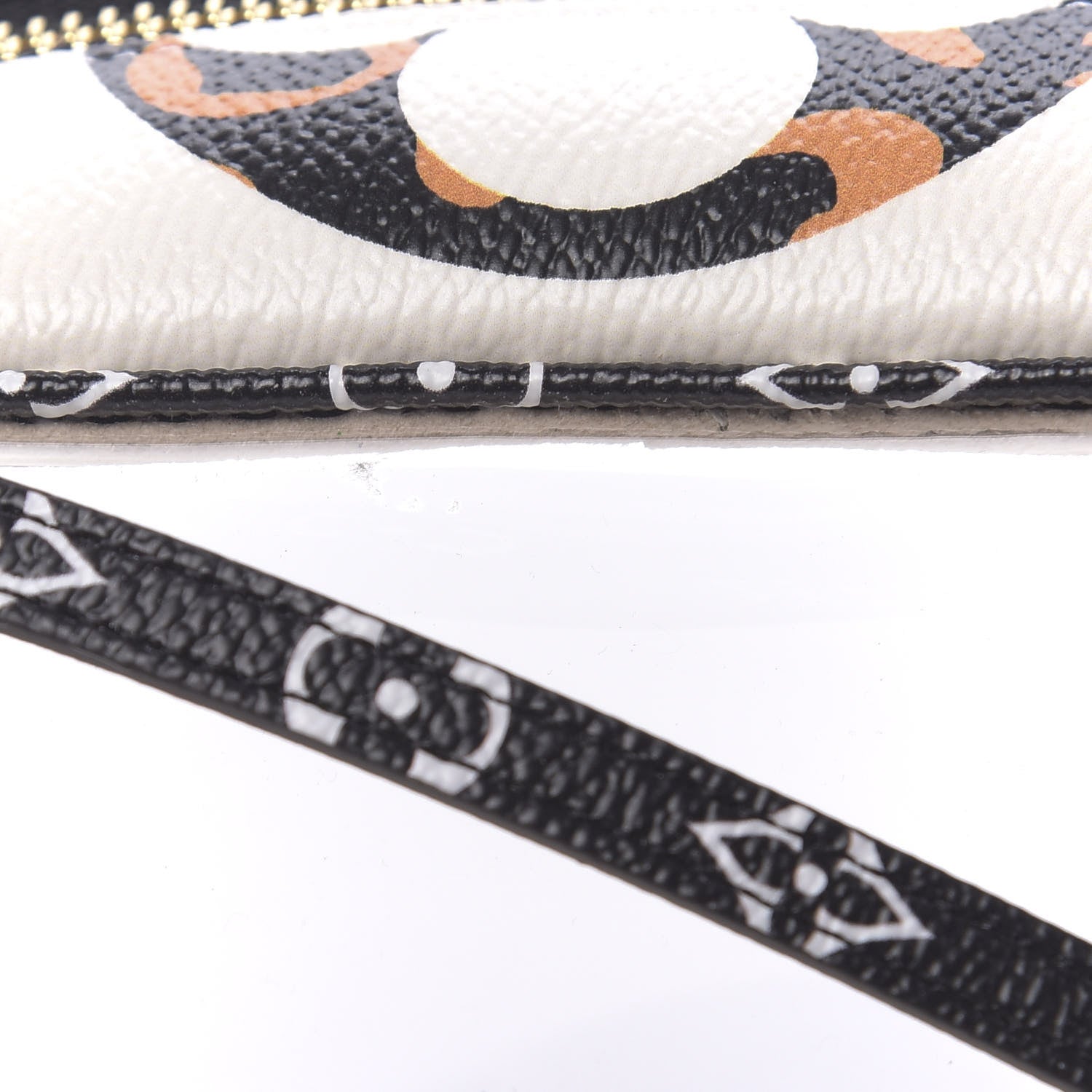 Louis Vuitton Monogram Giant Jungle Beach Pouch Ivory 9 of 11