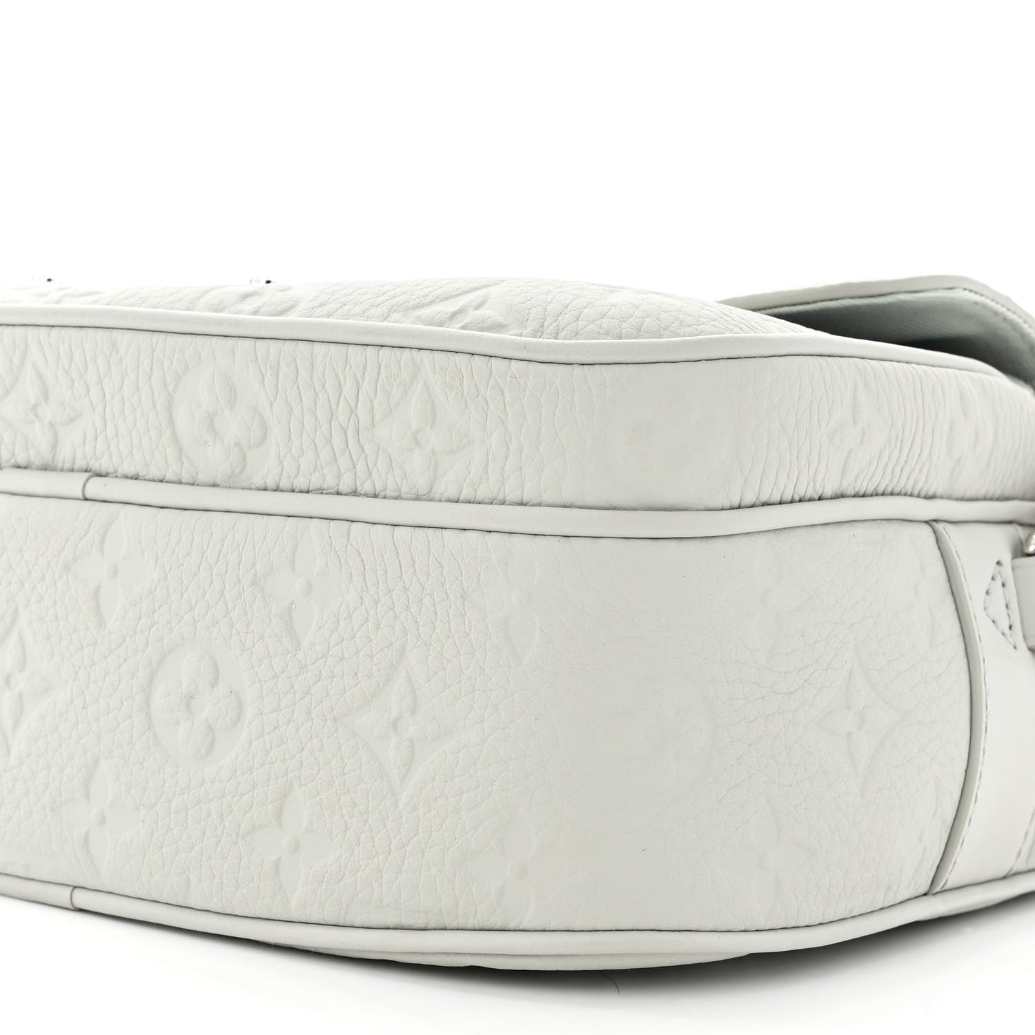 Louis Vuitton Taurillon Monogram S Lock Messenger Mineral Gray 9 of 9
