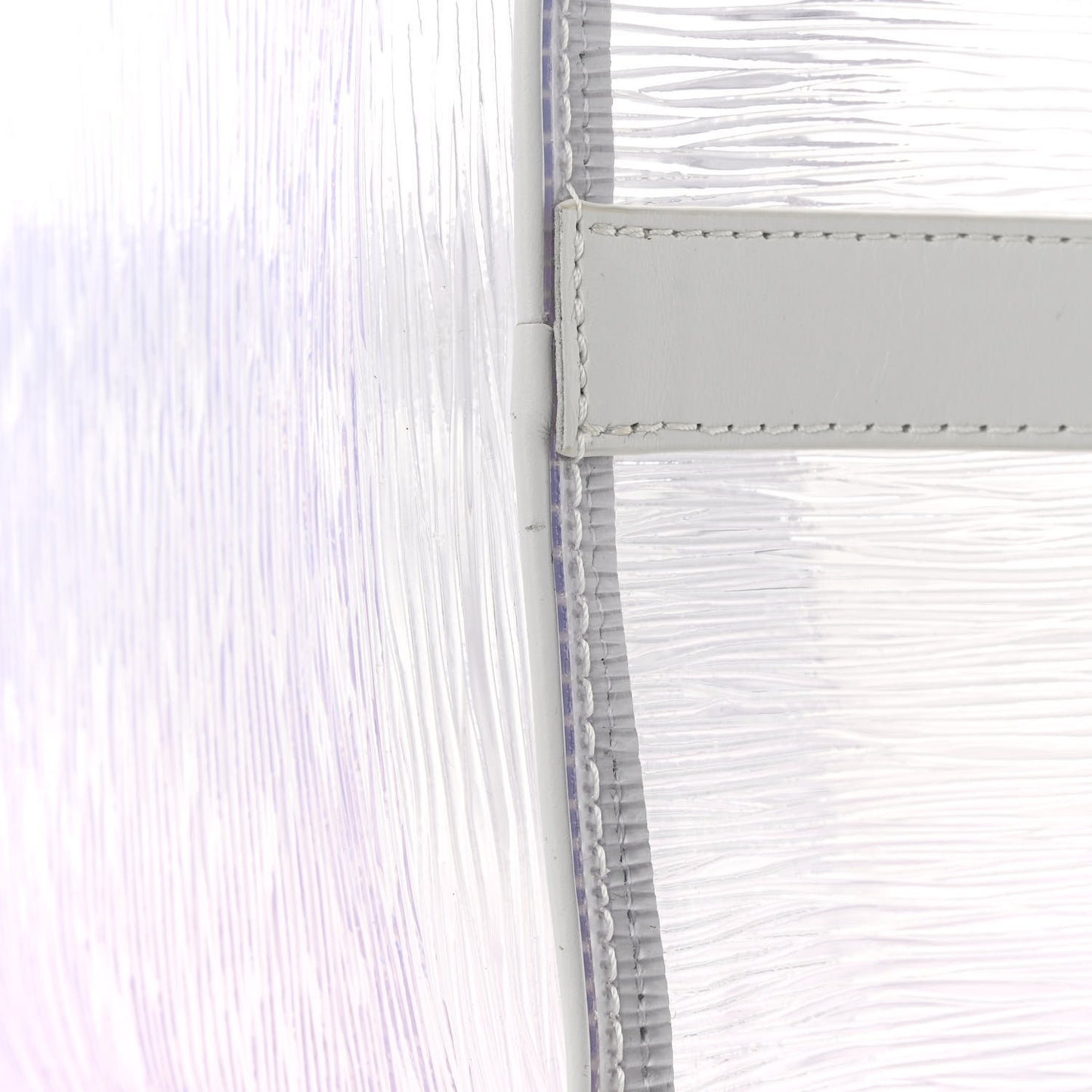 PVC Epi Embossed Wavy Keepall Bandouliere 50 White