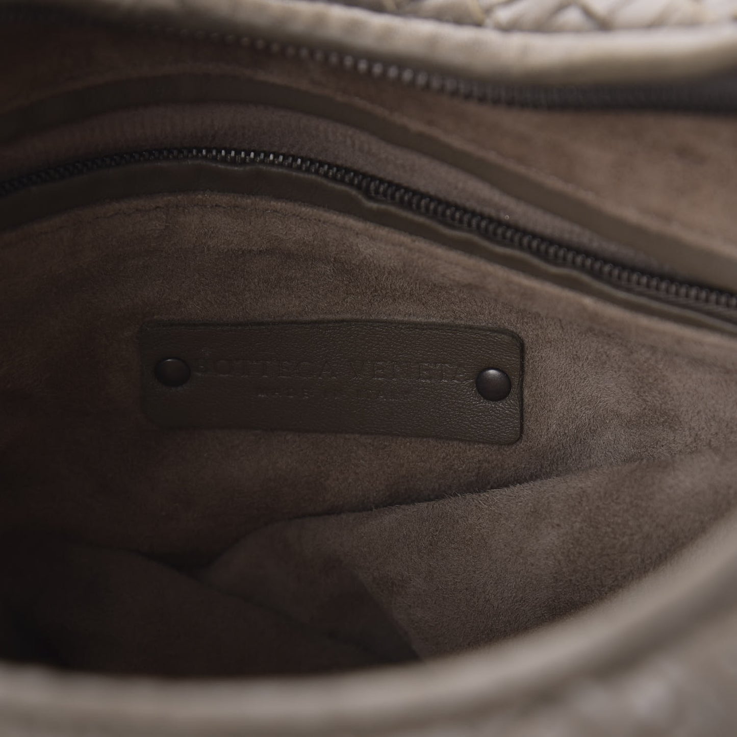 Nappa Intrecciato Medium Veneta Hobo Grey