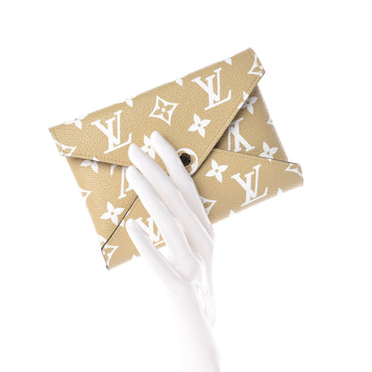 Louis Vuitton Monogram Giant Kirigami Pochette Set 3 of 14