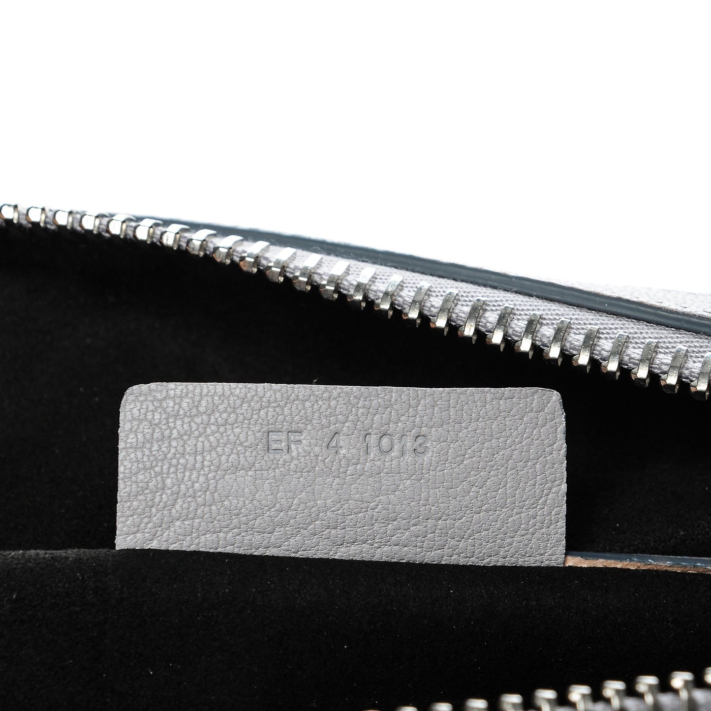 Sugar Goatskin Medium Chain Animation Lucrezia Grey