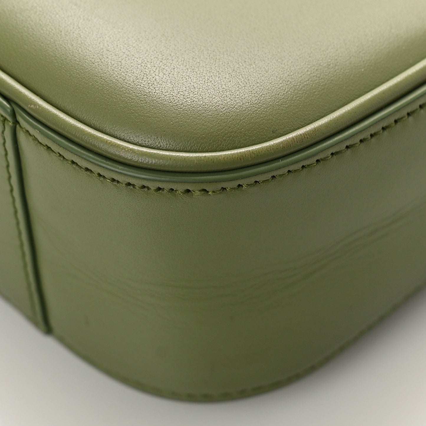 Smooth Calfskin Le 5 A 7 Hobo Pistache