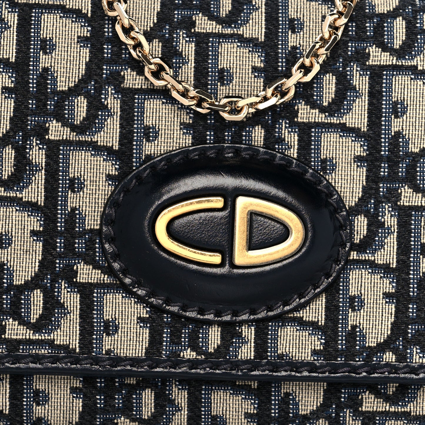 Oblique Chain Long Wallet Blue